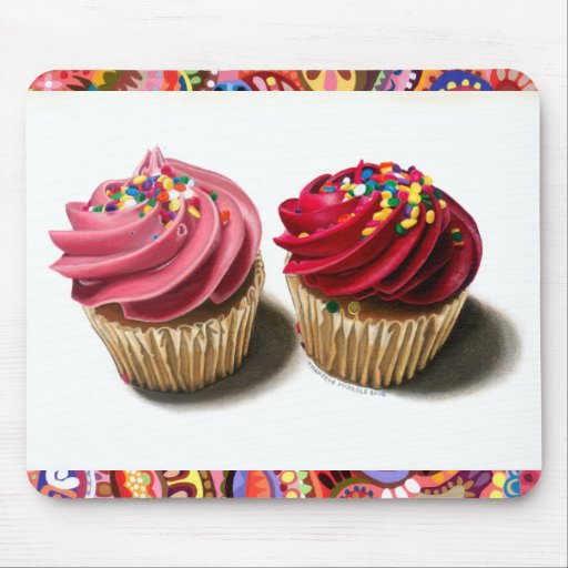 Zwei rosa kleine Kuchen Mauspads