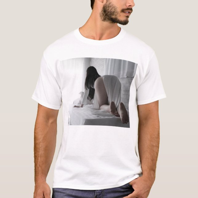 アオザイを着たモモ T-Shirt (Vorderseite)