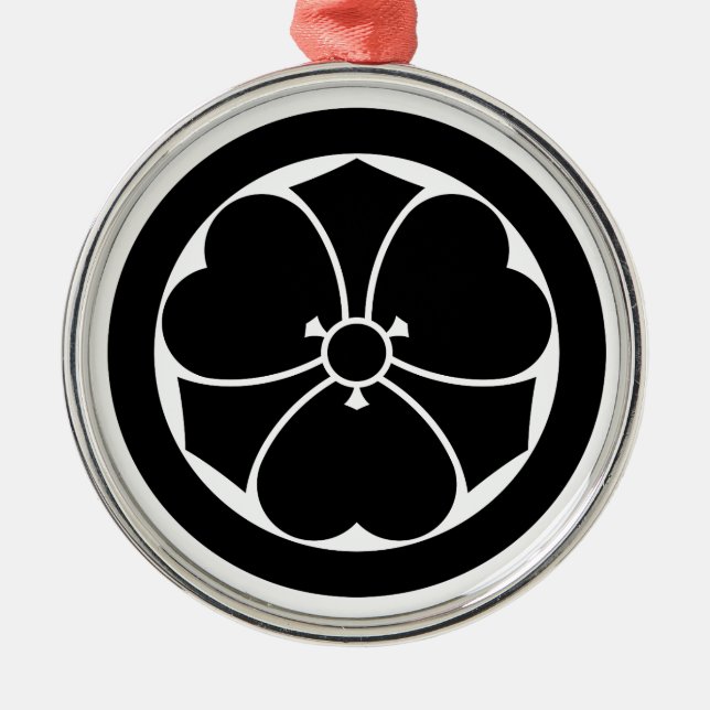 丸 に 剣 酢 草 漿 SILBERNES ORNAMENT (Vorne)