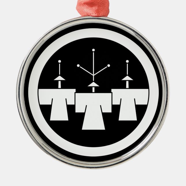 丸 に 豆 造 桐 SILBERNES ORNAMENT (Vorne)