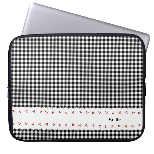 名前 カスタマイズ チェリー　チェック　ブラック ラップトップスリーブ LAPTOPSCHUTZHÜLLE (Vorderseite)