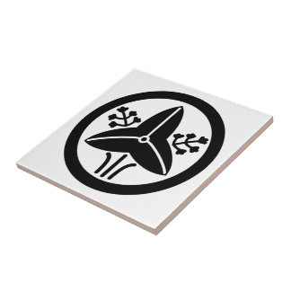 家紋「丸に立ち沢瀉」 FLIESE