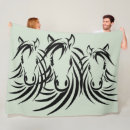 Suche nach schwarzes pferd decken Tier