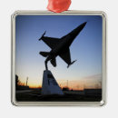 Suche nach falke ornamente F 16