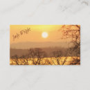 Suche nach sonnenuntergang über visitenkarten Wasser
