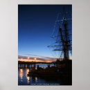 Suche nach schiffe im hafen poster Wasser