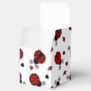 Suche nach rotes herz papier geschenk box Mädchen