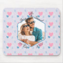 Suche nach rosa text mousepads Foto