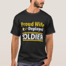 Suche nach die ehefrau des soldaten tshirts Militär