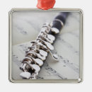 Suche nach blasinstrument ornamente Vertikal