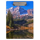 Suche nach draußen klemmbrett Gebirgszug