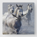 Suche nach laufen wanduhren Pferd