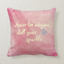 Suche nach glänzen kissen Mädchenhaft