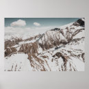 Suche nach schnee bedeckte berg Unter