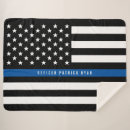 Suche nach polizei decken Amerikanische flagge