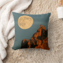 Suche nach vollmond kissen Superstock