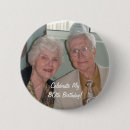 Suche nach 80 geburtstag buttons Foto