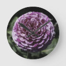 Suche nach rosa dahlien poster wanduhren Lila