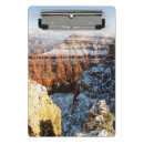 Suche nach sehenswürdigkeit klemmbrett Fotografie