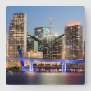 Suche nach city skyline wanduhren Skyscraper