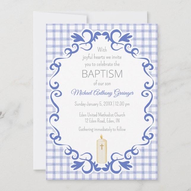 004 Indigo Scroll Gingham Kreuz Taufkerze Einladung (Vorderseite)