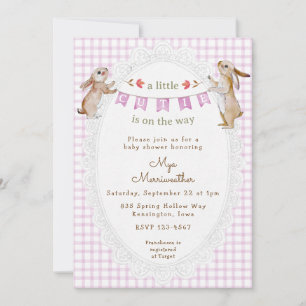 006 Wein Violett Süßer Hase Gingham Babyparty Einladung