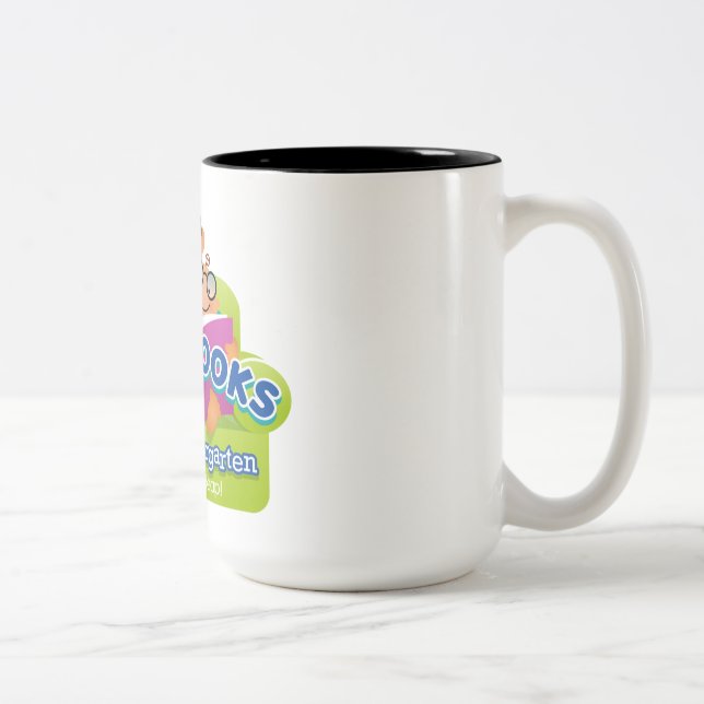 1000 Bücher vor Kindergarten-Tasse Zweifarbige Tasse (Rechts)