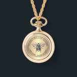 100% Gold des Imkers, PURE, hergestellt von der Ho Armbanduhr<br><div class="desc">Vintage Honigbienenbilder auf metallischem Goldgradientenhintergrund sehen auf dieser schönen goldenen Armbanduhr atemberaubend aus. Ideal für die Werbung für Ihren Namen und Honigprodukte !</div>