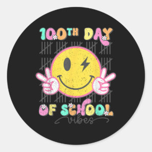 100. Schultag Vibes Niedlich Groovy 100 Tage Runder Aufkleber