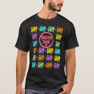 100. Tag Rainbow Lines Tally markiert 100 Tage nac T-Shirt