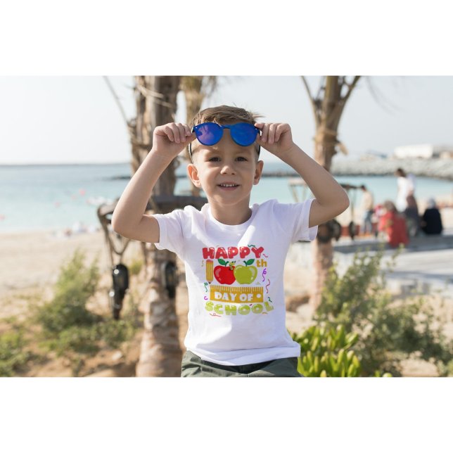 100 Tage Schuljunge T-Shirt (Von Creator hochgeladen)