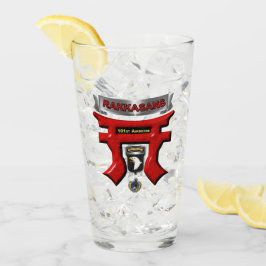 101. Im Flugzeug Division Rakkasans Glas