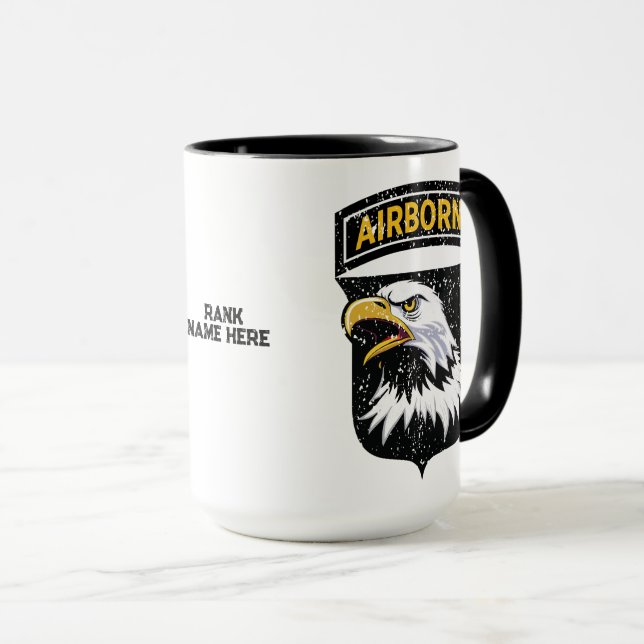 101. Im Flugzeug Division "Screaming Eagles" Custo Tasse (VorderseiteRechts)