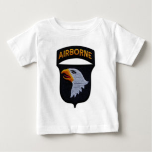 101. im Flugzeug schreiende Adler auf dem Campbell Baby T-shirt