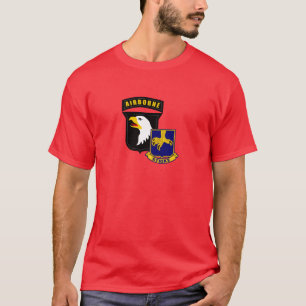 101st Im Flugzeug 502. Infanterie T-Shirt