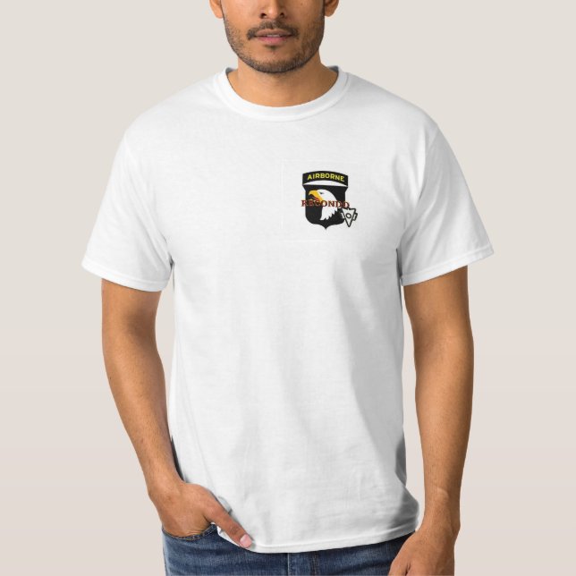 101st Im Flugzeug Recondo Weiß-T - Shirt (Vorderseite)