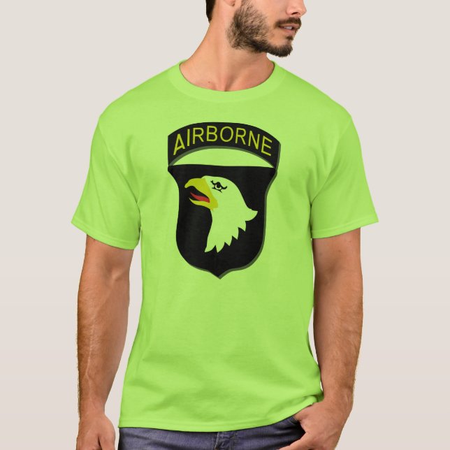 101st Im Flugzeug T-Shirt (Vorderseite)