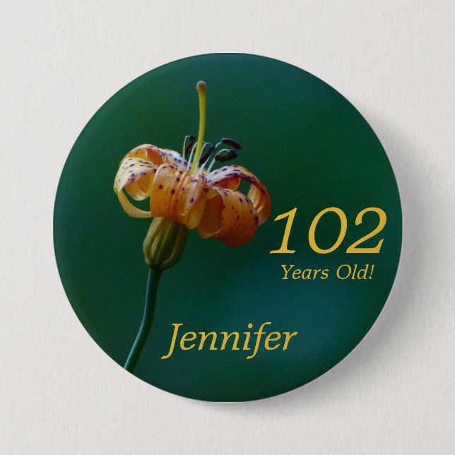 102 Jahre alt, Name Golden Lily Button Button Pinb (Vorderseite)