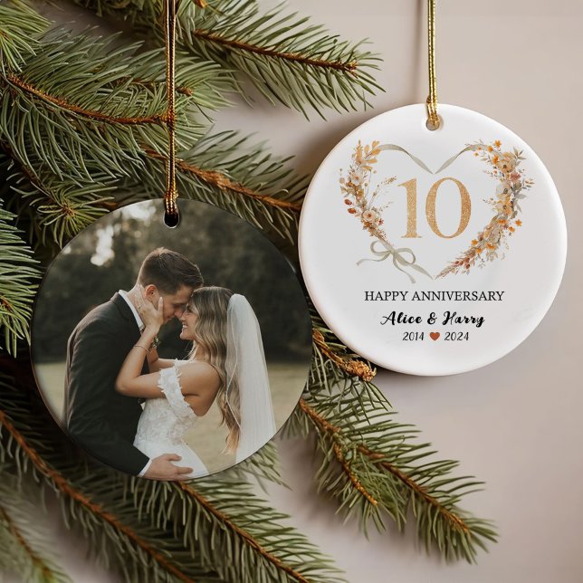 10. Hochzeitstag Gold Hearts Couple Foto Ornament (Von Creator hochgeladen)
