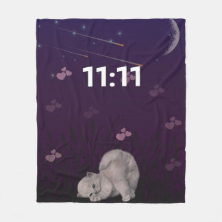 11:11 Engelnummer süße Katze Nachthimmel Fleece-De Fleecedecke