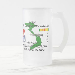11. Helle mattierte Tasse Inf Vietnam