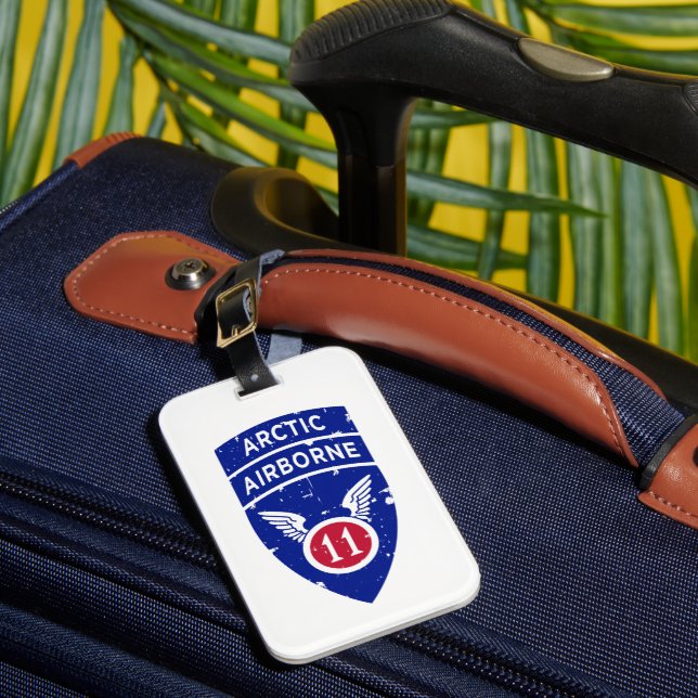 11. Im Flugzeug Abteilung "Arktische Engel" erschü Gepäckanhänger (Vorderseite Insitu 1)