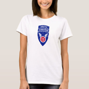 11. Im Flugzeug Abteilung "Arktische Engel" erschü T-Shirt