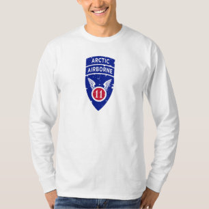 11. Im Flugzeug Abteilung "Arktische Engel" erschü T-Shirt