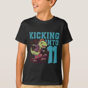 11-jähriger Skater Skateboard fährt T-Rex Dinosaur T-Shirt