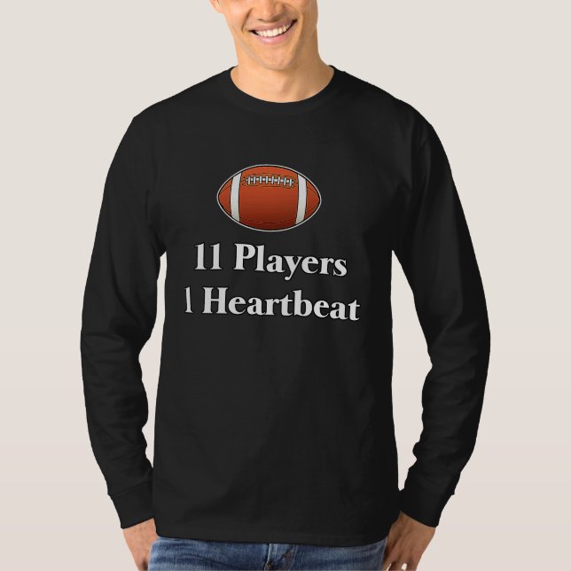 11 Players 1 Heartbeat Football Lovers Design T-Shirt (Vorderseite)