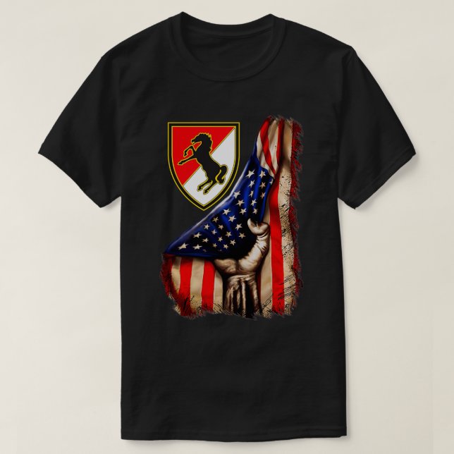 11th Armored Cavalry Regiment (11th ACR) American  T-Shirt (Design vorne)
