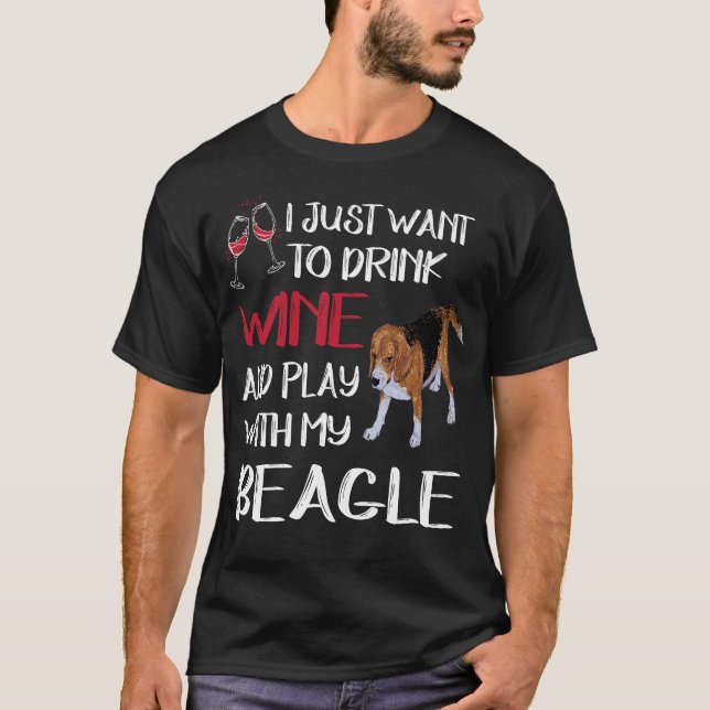 122 Wein trinken und mit meinem Beagle spielen T-Shirt (Vorderseite)