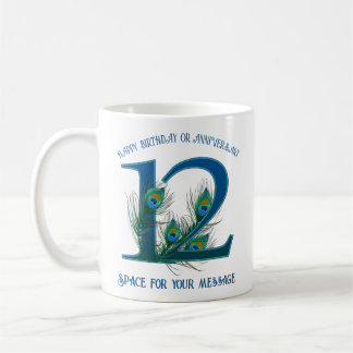 12. Jubiläums-Pfauenfeder individuell anpassbar Kaffeetasse