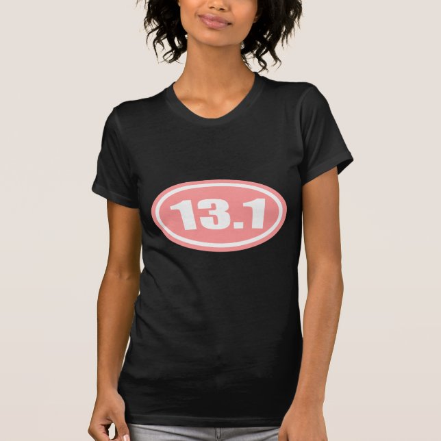 13,1 Halbmarathon-rosa Oval T-Shirt (Vorderseite)